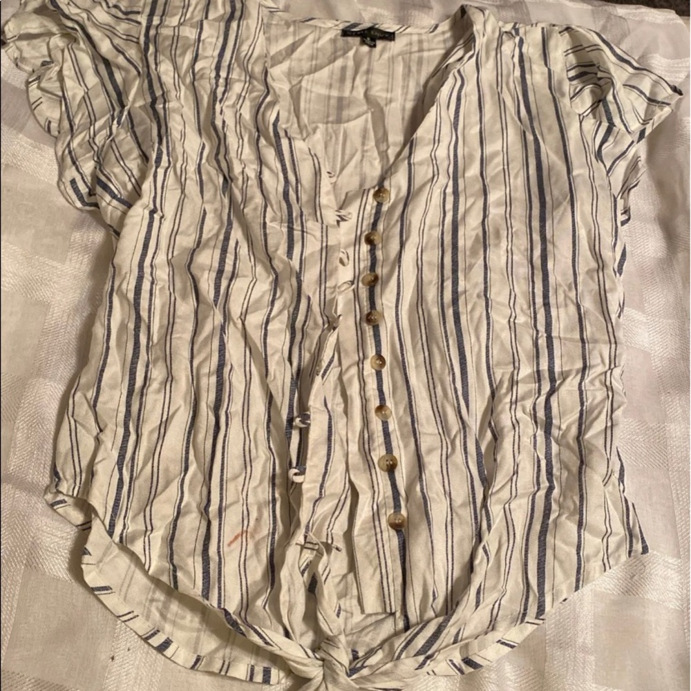 “Style envy” Button up blouse